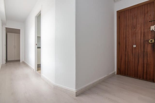 3 makuuhuone Asunto myytävänä paikassa A Coruña kaupunki - 150 000 € (Ref: 9963230)