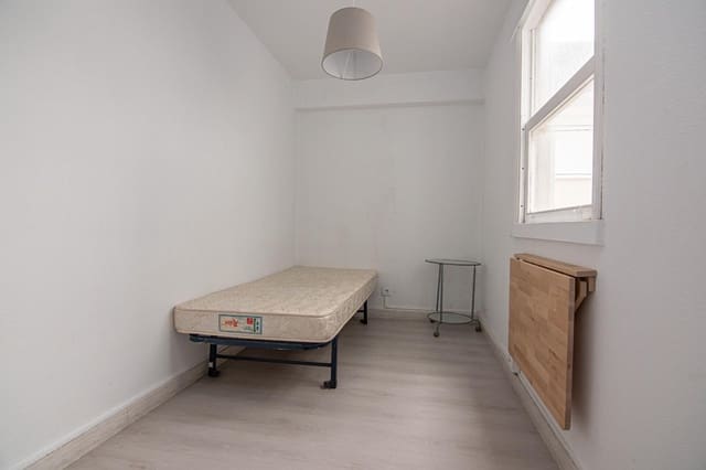3 makuuhuone Asunto myytävänä paikassa A Coruña kaupunki - 150 000 € (Ref: 9963230)