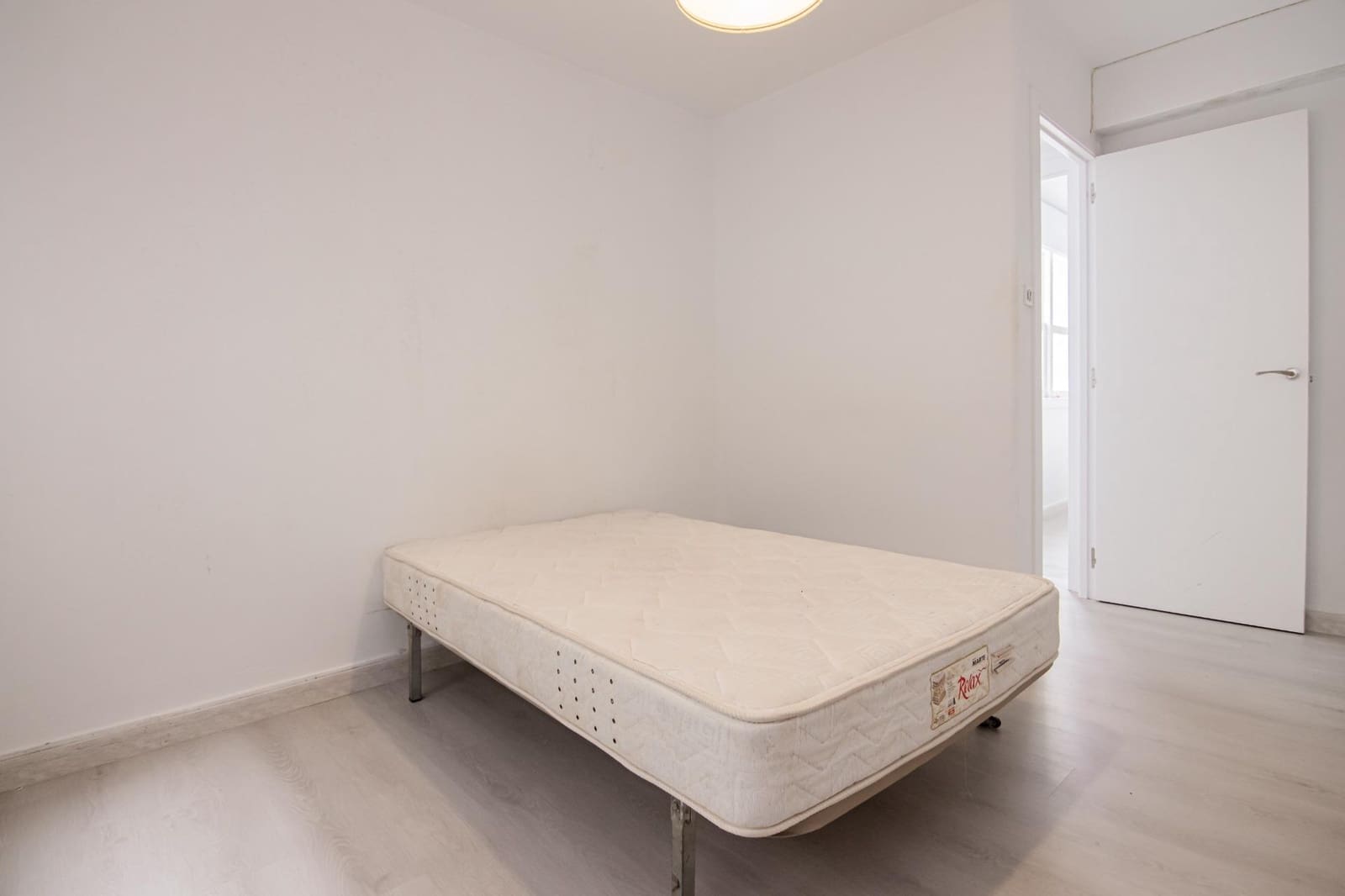 3 makuuhuone Asunto myytävänä paikassa A Coruna kaupunki - 150 000 € (Ref: 9963230)