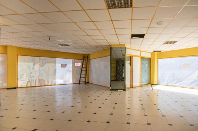 Commercieel te huur in A Coruña stad - € 1.200 (Ref: 9963231)
