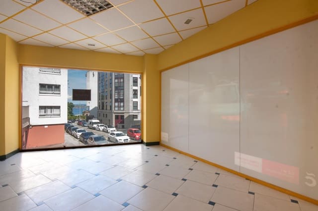 Commercieel te huur in A Coruña stad - € 1.200 (Ref: 9963231)
