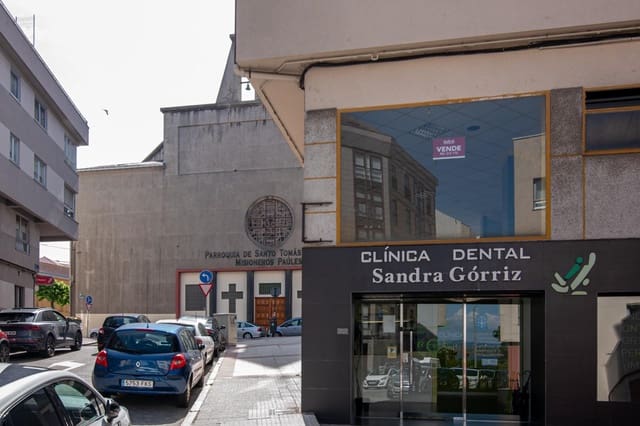 Commercieel te huur in A Coruña stad - € 1.200 (Ref: 9963231)