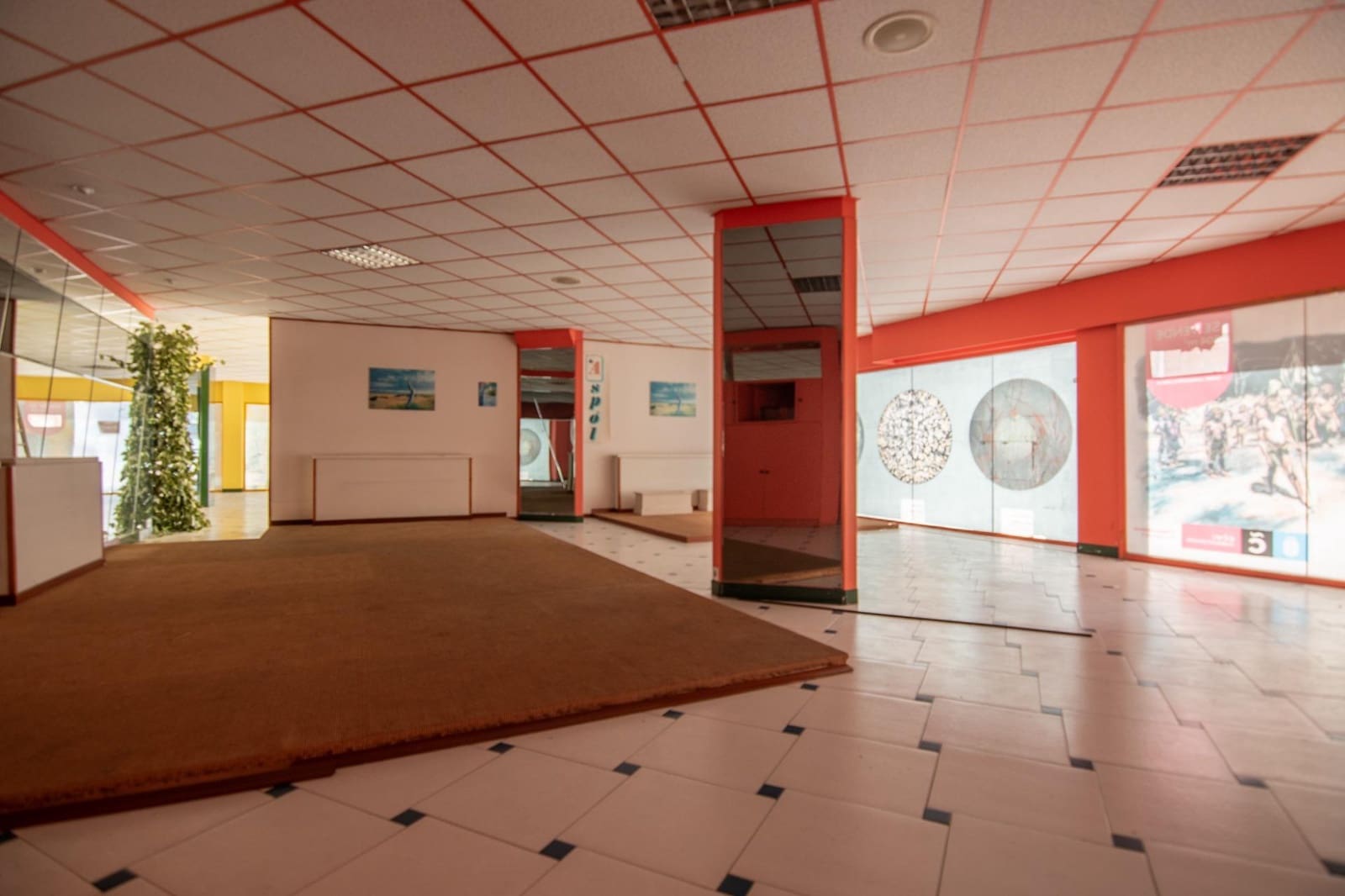 Kaupallinen vuokrattavana paikassa A Coruna kaupunki - 1 200 € (Ref: 9963231)