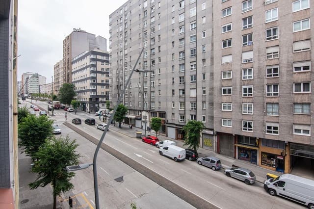 3 sovrum Lägenhet till salu i A Coruña stad - 190 000 € (Ref: 9963232)