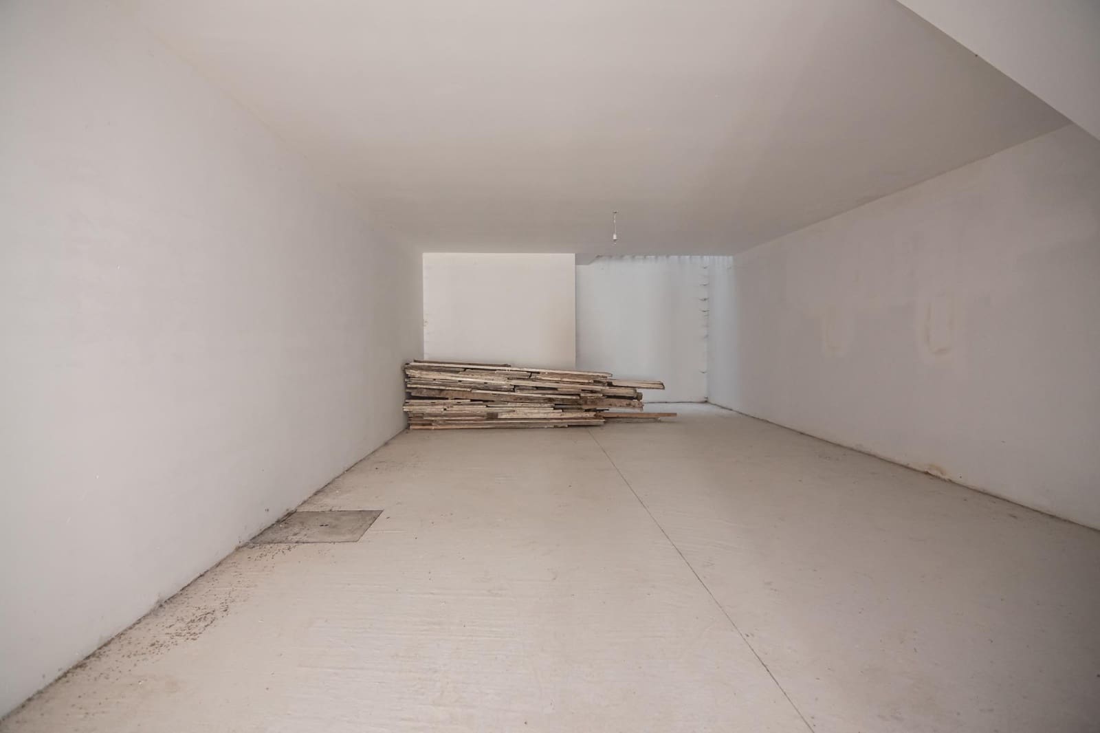 Erhverv til salg i A Coruna by - € 175.000 (Ref: 9966741)