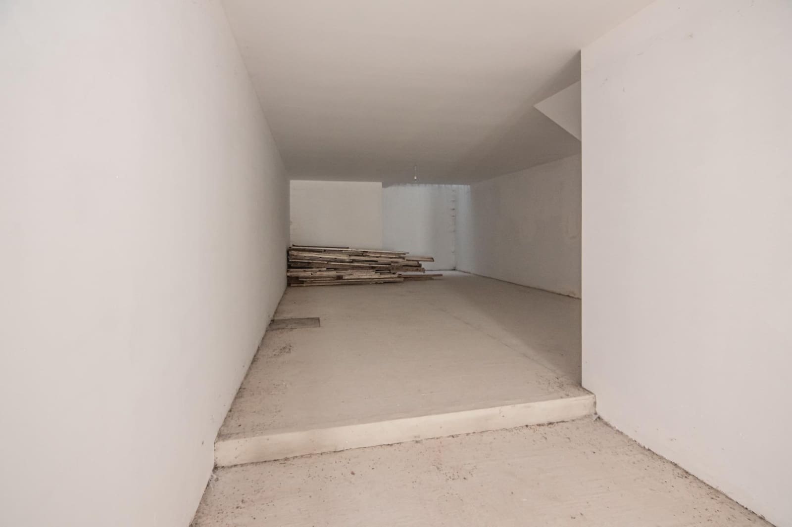 Erhverv til salg i A Coruna by - € 175.000 (Ref: 9966741)