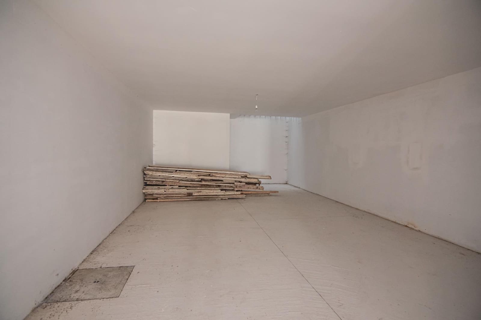 Erhverv til salg i A Coruna by - € 175.000 (Ref: 9966741)