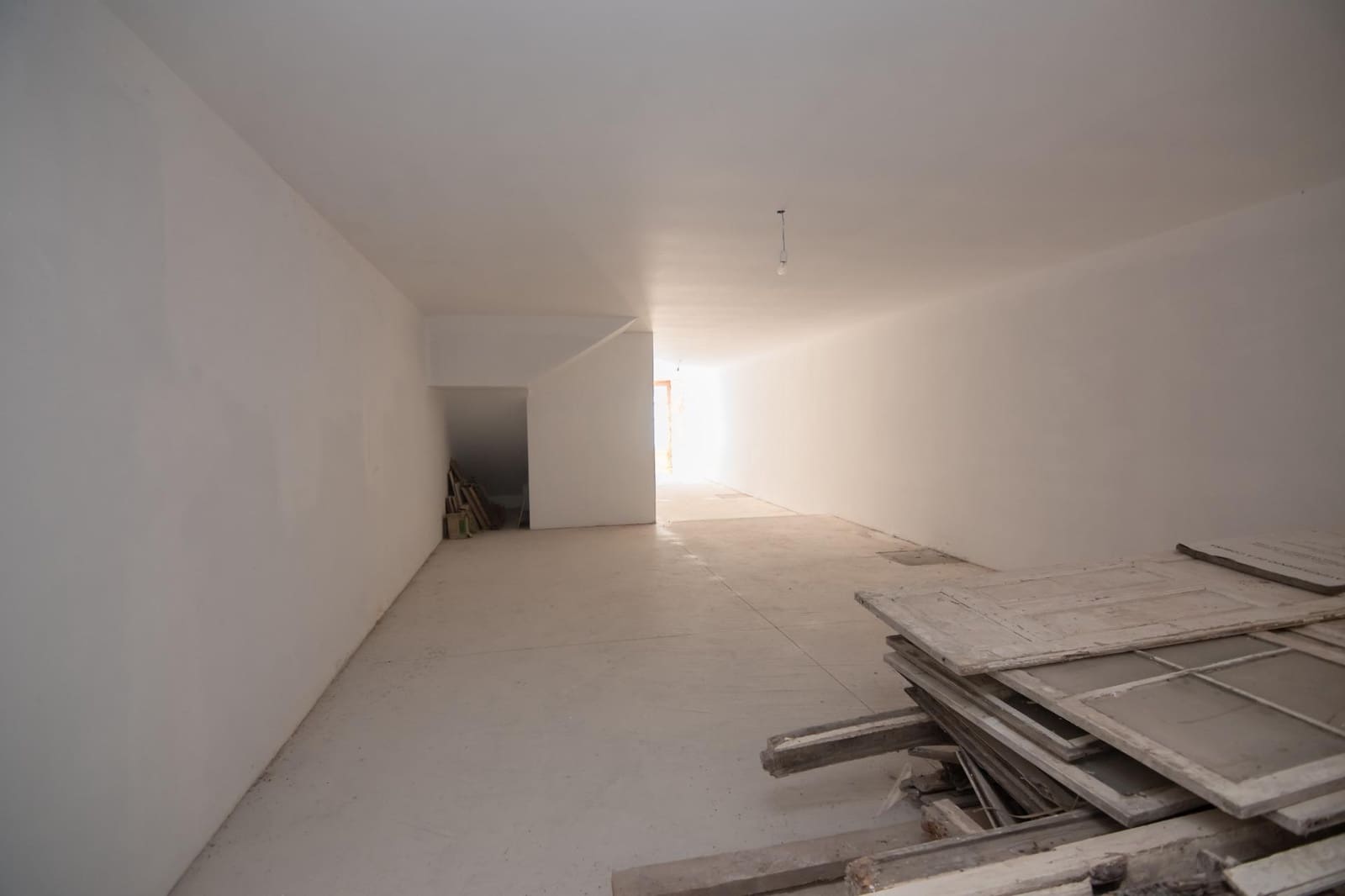 Erhverv til salg i A Coruna by - € 175.000 (Ref: 9966741)