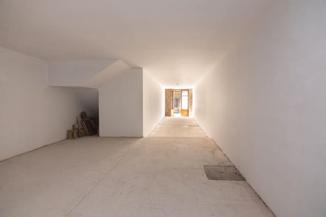 Erhverv til salg i A Coruña by - € 175.000 (Ref: 9966741)