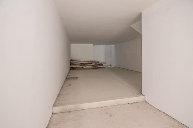 Erhverv til salg i A Coruña by - € 175.000 (Ref: 9966741)