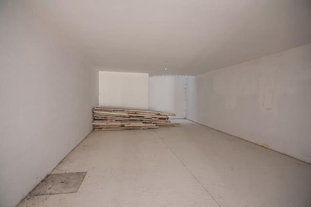 Erhverv til salg i A Coruña by - € 175.000 (Ref: 9966741)