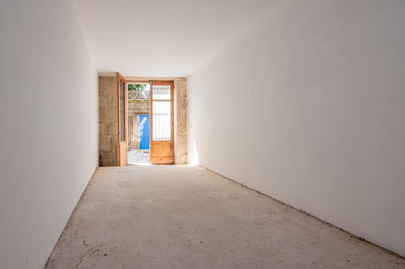 Erhverv til salg i A Coruna by - € 175.000 (Ref: 9966741)