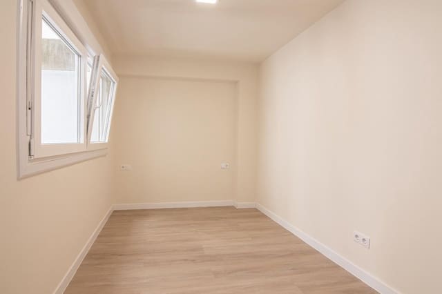 3 soveværelse Lejlighed til salg i A Coruña by - € 230.000 (Ref: 9973444)
