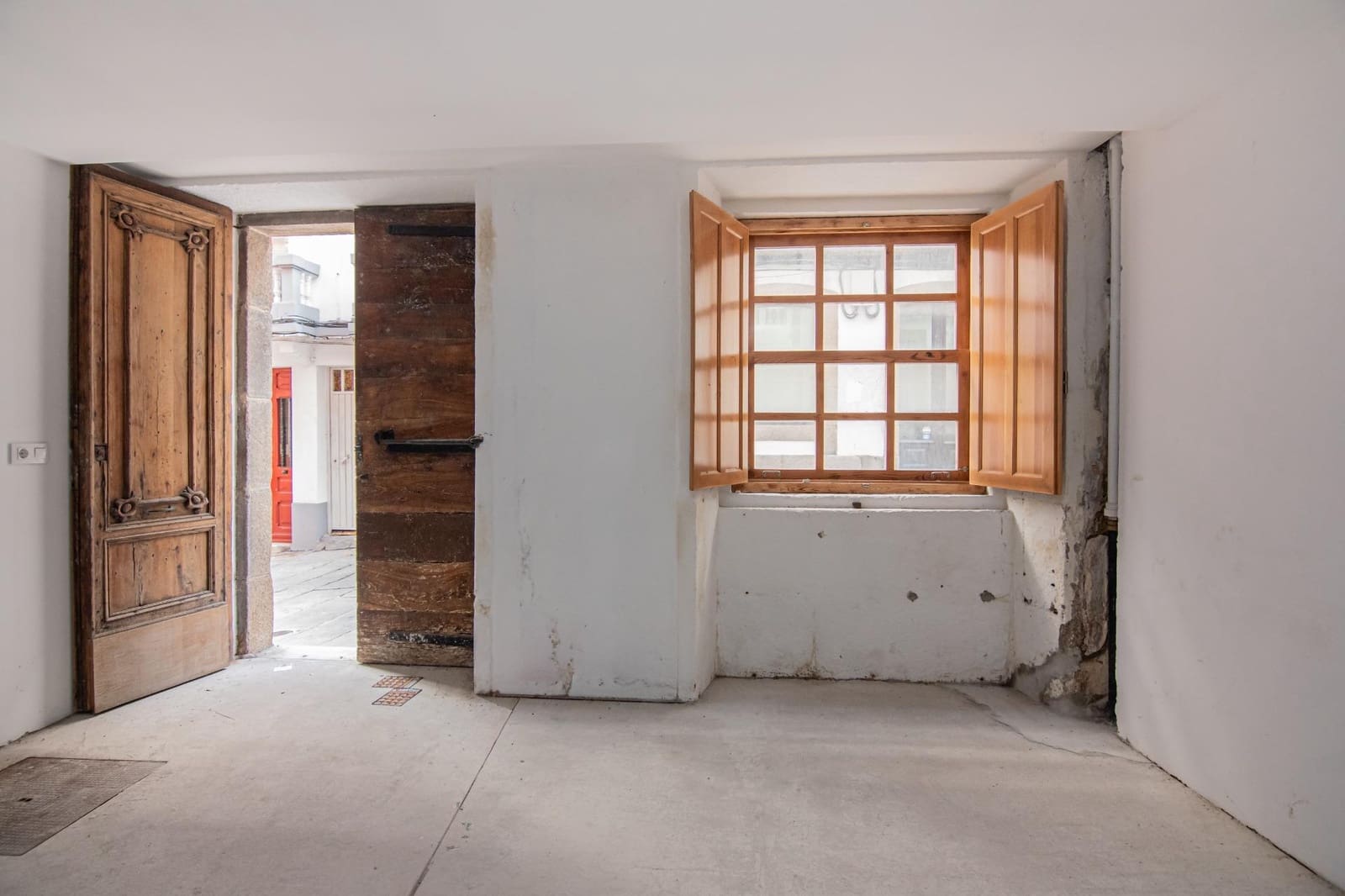 Erhverv til salg i A Coruna by - € 122.000 (Ref: 9973446)