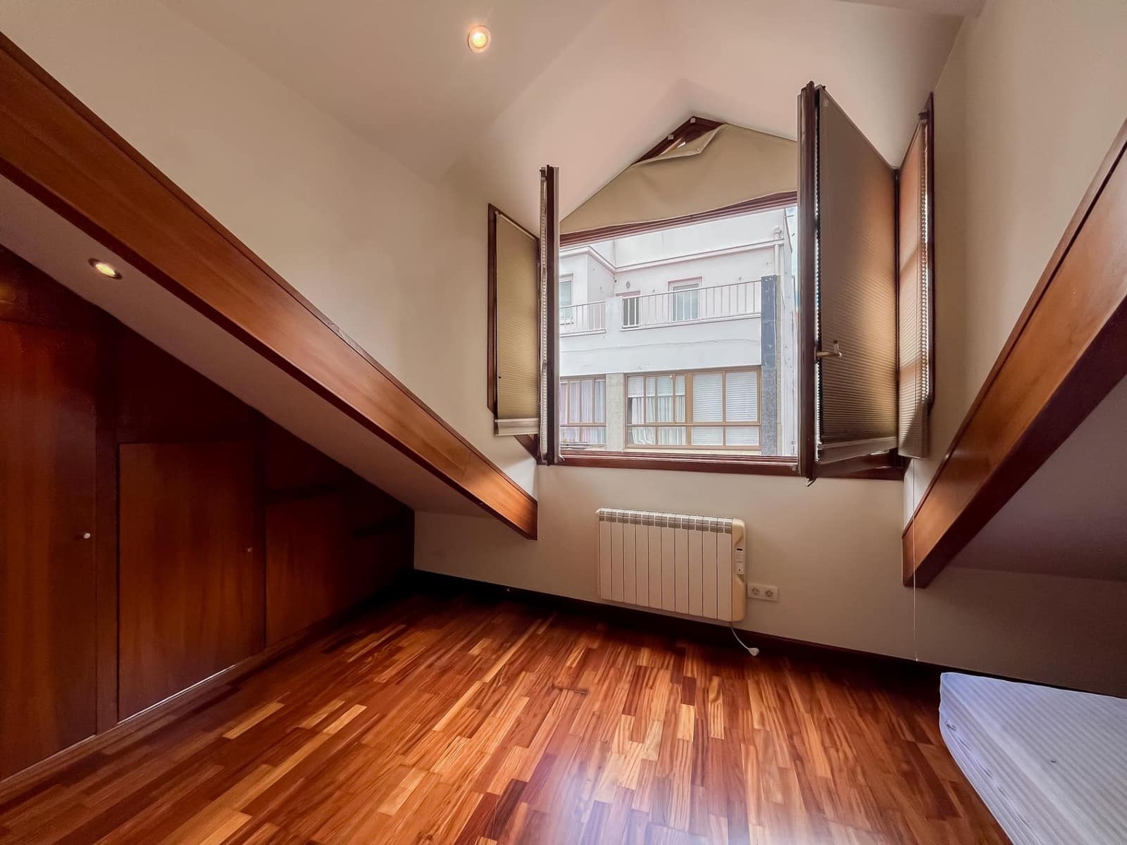 2 quarto Penthouse para venda em Corunha cidade - 360 000 € (Ref: 9999680)