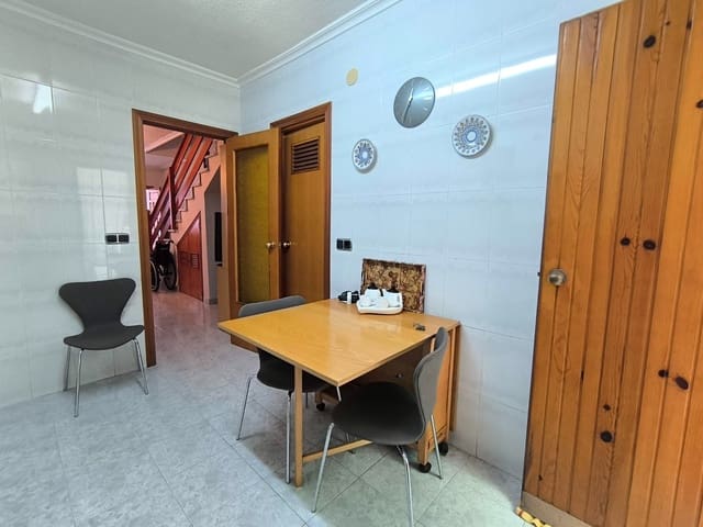 4 sovrum Lägenhet till salu i San Pedro del Pinatar med garage - 158 000 € (Ref: 10030998)