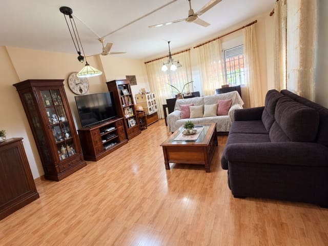5 slaapkamer Huis te koop in San Pedro del Pinatar met garage - € 335.000 (Ref: 10163221)