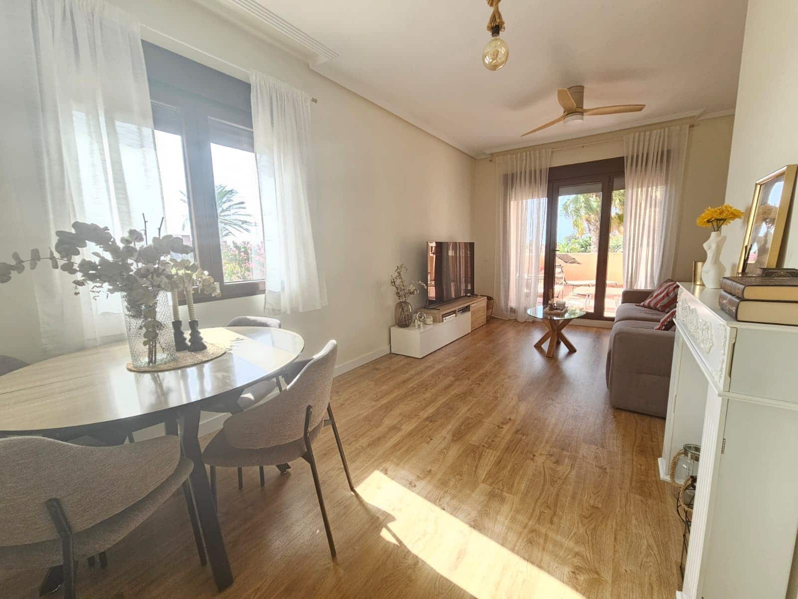 3 soverom Leilighet til salgs i Los Alcazares med svømmebasseng garasje - € 274 900 (Ref: 10181638)