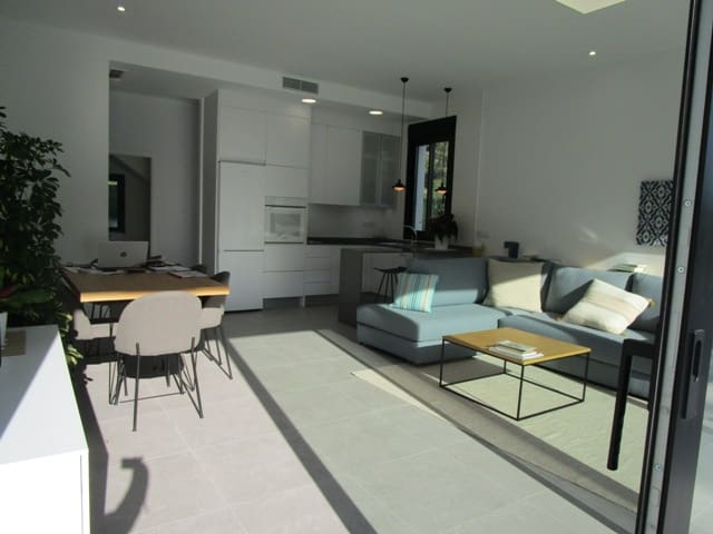 2 soverom Villa til salgs i Pilar de la Horadada med svømmebasseng garasje - € 385 000 (Ref: 4105873)