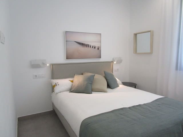 2 soverom Villa til salgs i Pilar de la Horadada med svømmebasseng garasje - € 385 000 (Ref: 4105873)