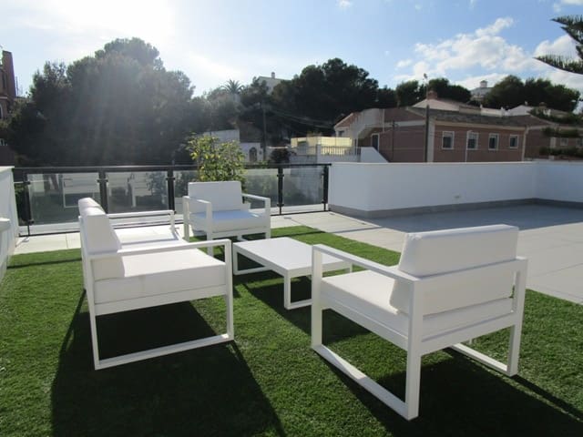 2 soverom Villa til salgs i Pilar de la Horadada med svømmebasseng garasje - € 385 000 (Ref: 4105873)