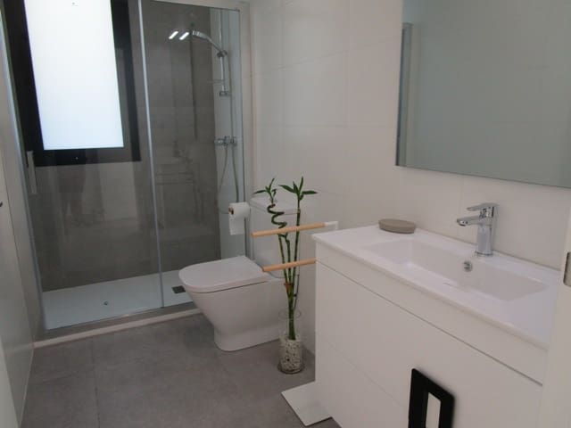 2 soverom Villa til salgs i Pilar de la Horadada med svømmebasseng garasje - € 385 000 (Ref: 4105873)