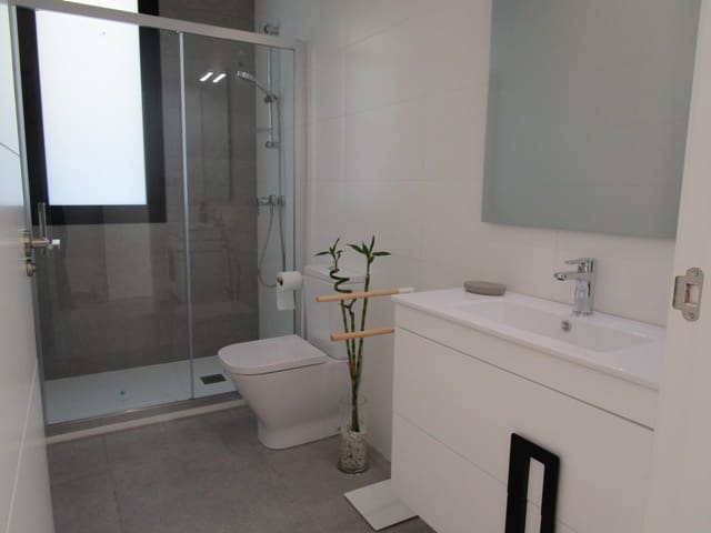 2 soverom Villa til salgs i Pilar de la Horadada med svømmebasseng garasje - € 385 000 (Ref: 4105873)