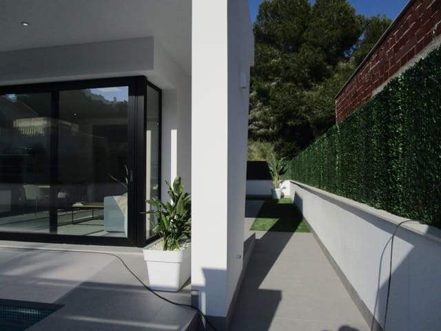 2 soverom Villa til salgs i Pilar de la Horadada med svømmebasseng garasje - € 385 000 (Ref: 4105873)