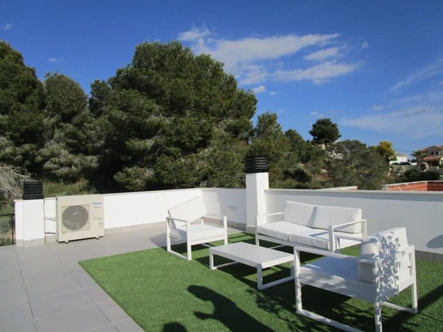 2 soverom Villa til salgs i Pilar de la Horadada med svømmebasseng garasje - € 385 000 (Ref: 4105873)