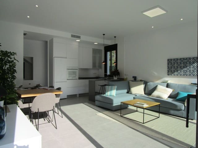 2 soverom Villa til salgs i Pilar de la Horadada med svømmebasseng garasje - € 385 000 (Ref: 4105873)