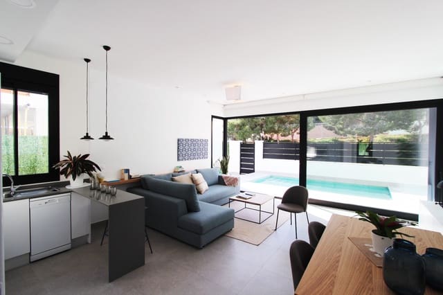 3 bedroom Villa for sale in Pinar de Campoverde, Pilar de la Horadada with pool garage - € 385,000 (Ref: 6147923)