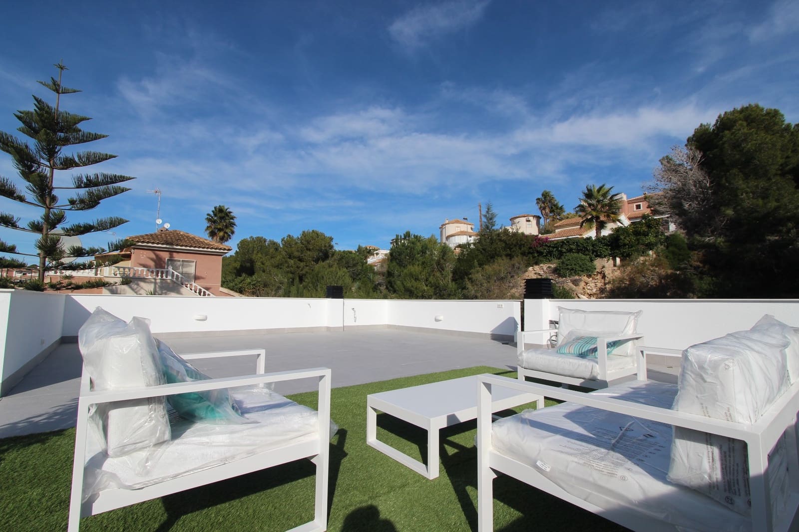 3 bedroom Villa for sale in Pinar de Campoverde with pool garage - € 385,000 (Ref: 6147923)
