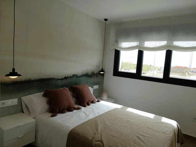 2 Zimmer Apartment zu verkaufen in Pilar de la Horadada mit Pool - 235.000 € (Ref: 8314678)