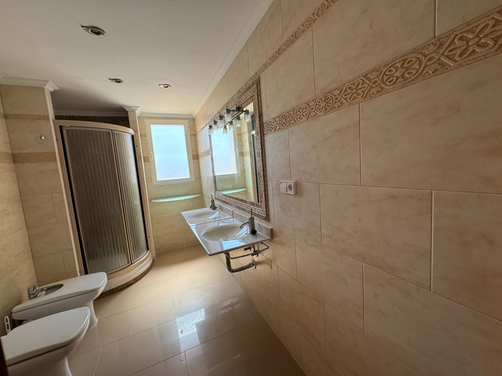 6 soverom Villa til salgs i Los Narejos med svømmebasseng garasje - € 599 000 (Ref: 8784367)