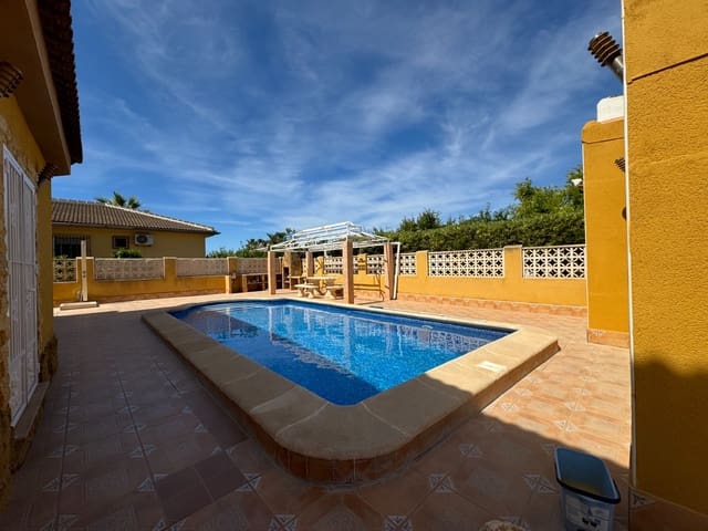 6 soverom Villa til salgs i Los Narejos, Los Alcázares med svømmebasseng garasje - € 599 000 (Ref: 8784367)