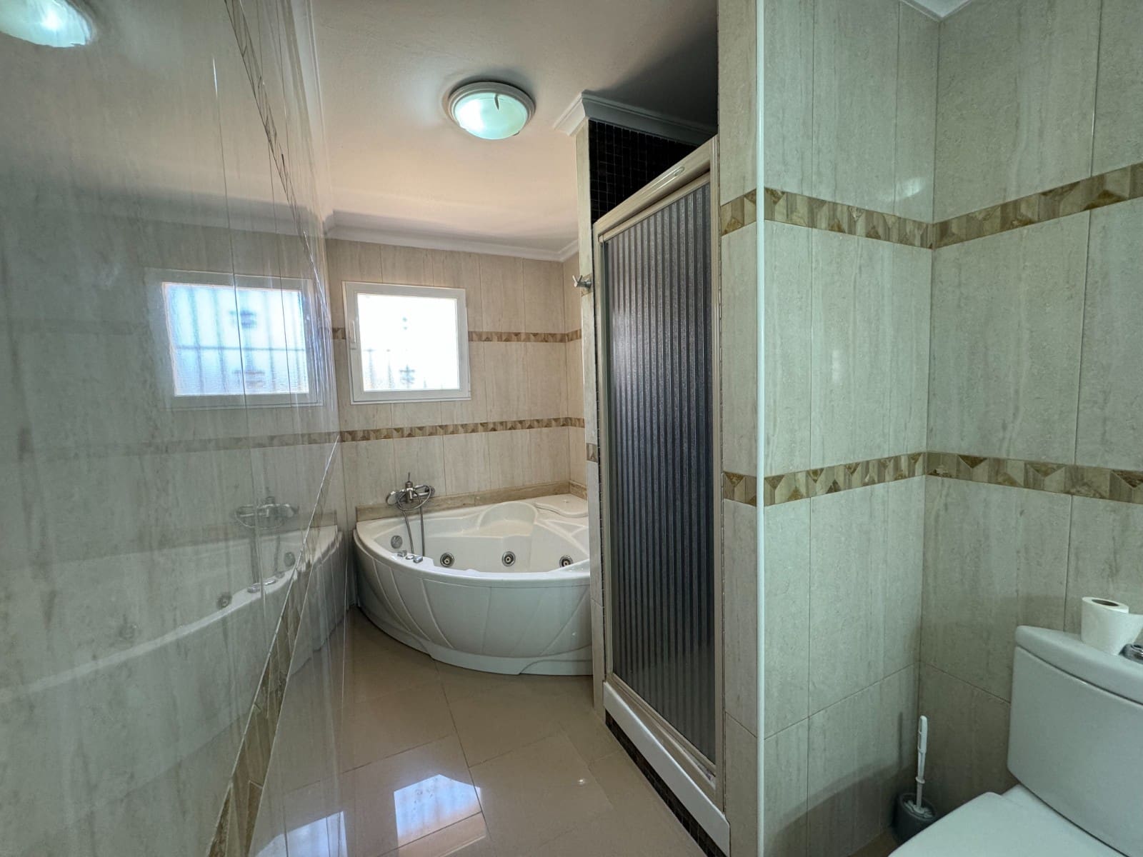 6 soverom Villa til salgs i Los Narejos med svømmebasseng garasje - € 599 000 (Ref: 8784367)