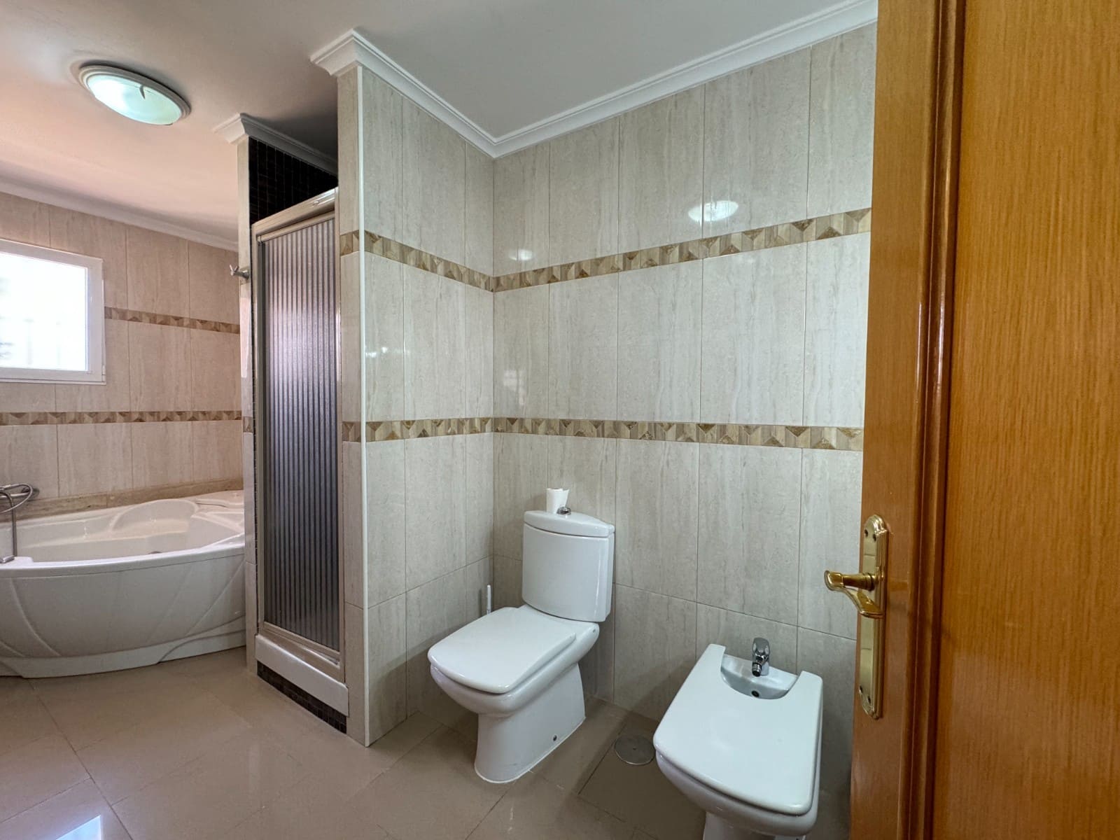 6 soverom Villa til salgs i Los Narejos med svømmebasseng garasje - € 599 000 (Ref: 8784367)