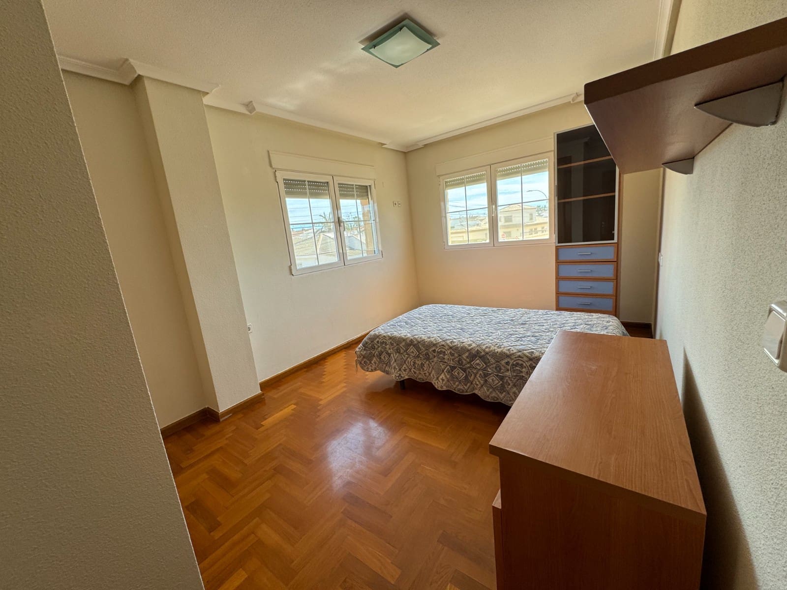 6 soverom Villa til salgs i Los Narejos med svømmebasseng garasje - € 599 000 (Ref: 8784367)