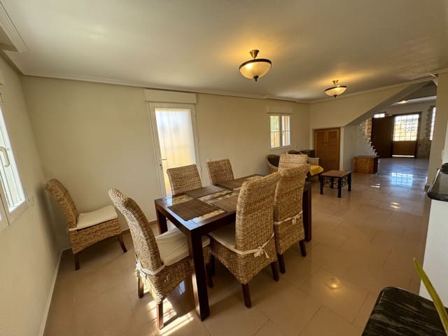 6 soverom Villa til salgs i Los Narejos, Los Alcázares med svømmebasseng garasje - € 599 000 (Ref: 8784367)