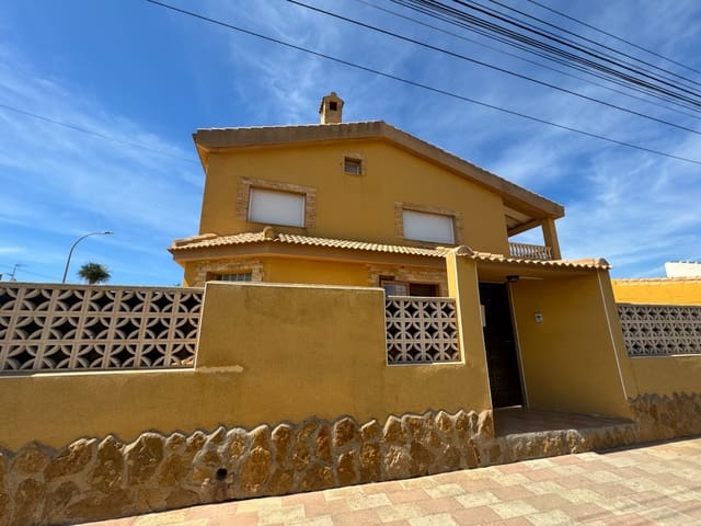 6 soverom Villa til salgs i Los Narejos, Los Alcázares med svømmebasseng garasje - € 599 000 (Ref: 8784367)