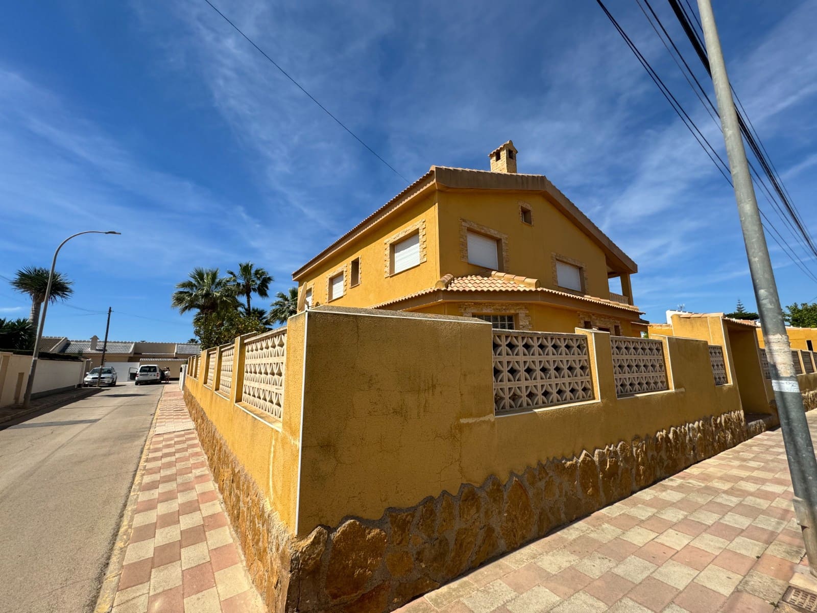 6 soverom Villa til salgs i Los Narejos med svømmebasseng garasje - € 599 000 (Ref: 8784367)