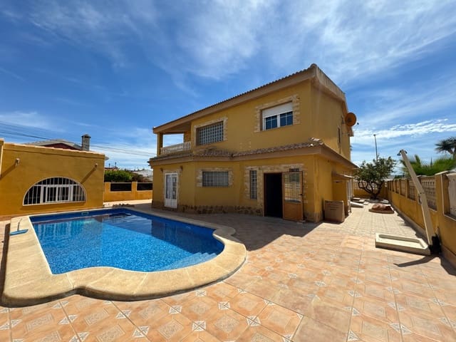 6 soverom Villa til salgs i Los Narejos, Los Alcázares med svømmebasseng garasje - € 599 000 (Ref: 8784367)