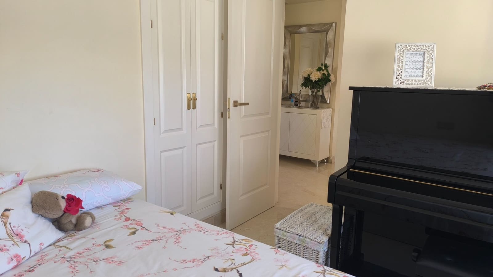 3 bedroom Apartment for sale in Los Alcazares with pool - € 245,000 (Ref: 8947547)