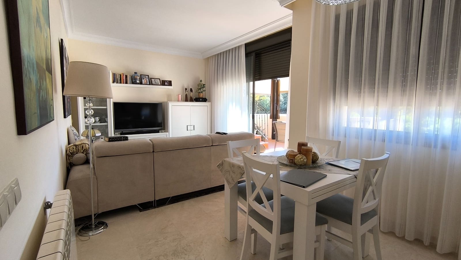 3 bedroom Apartment for sale in Los Alcazares with pool - € 245,000 (Ref: 8947547)