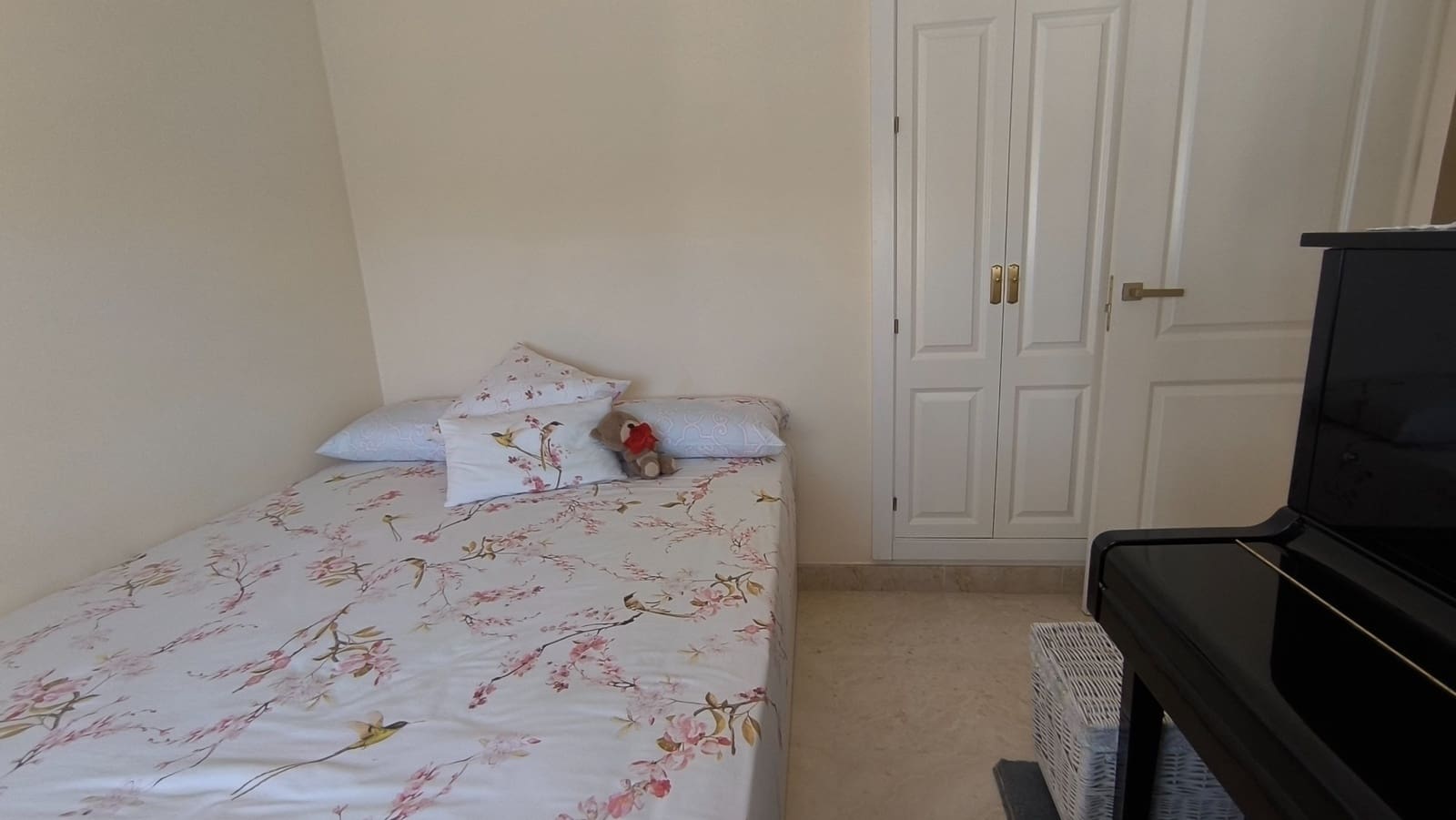 3 bedroom Apartment for sale in Los Alcazares with pool - € 245,000 (Ref: 8947547)