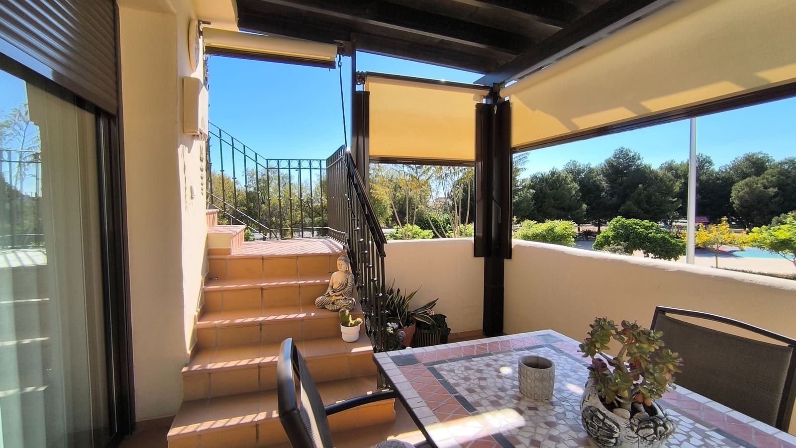 3 bedroom Apartment for sale in Los Alcazares with pool - € 245,000 (Ref: 8947547)