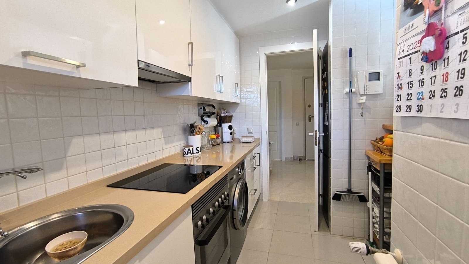 3 bedroom Apartment for sale in Los Alcazares with pool - € 245,000 (Ref: 8947547)