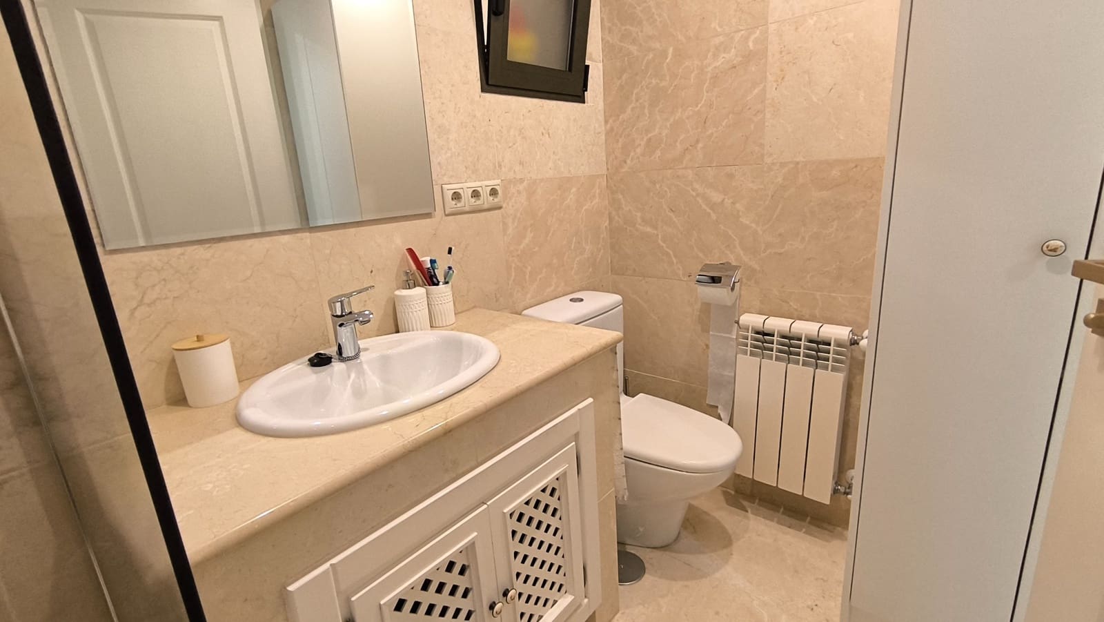 3 bedroom Apartment for sale in Los Alcazares with pool - € 245,000 (Ref: 8947547)