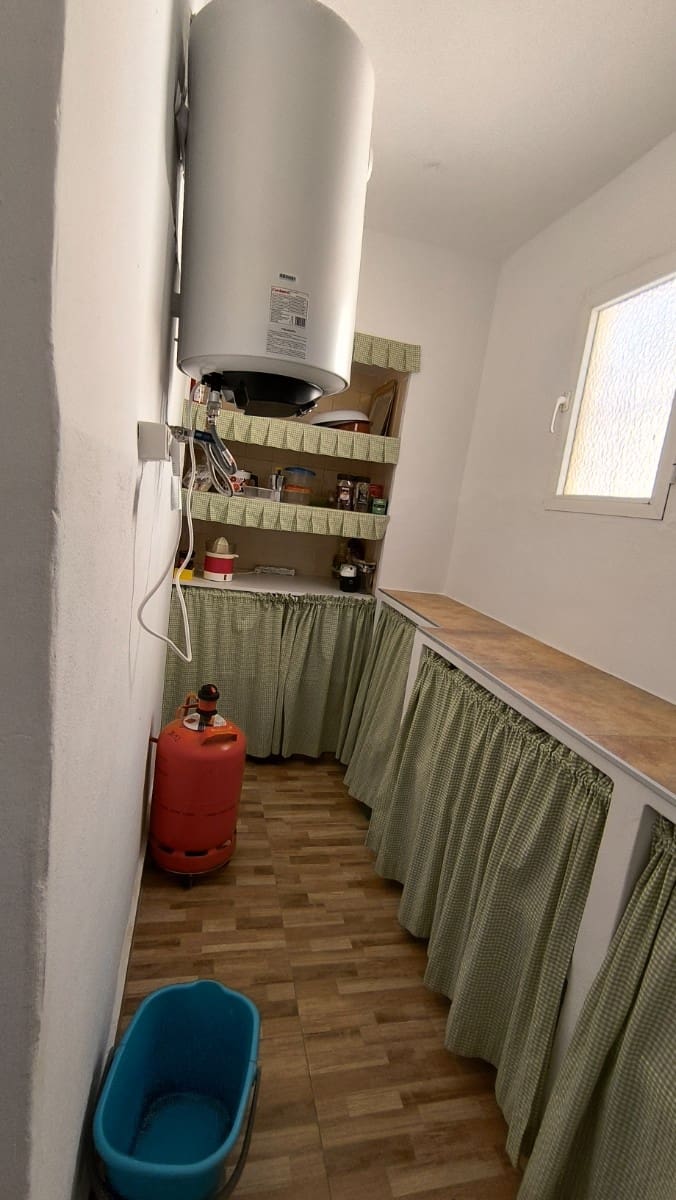 4 bedroom Finca/Country House for sale in El Mirador with pool - € 145,000 (Ref: 9008423)