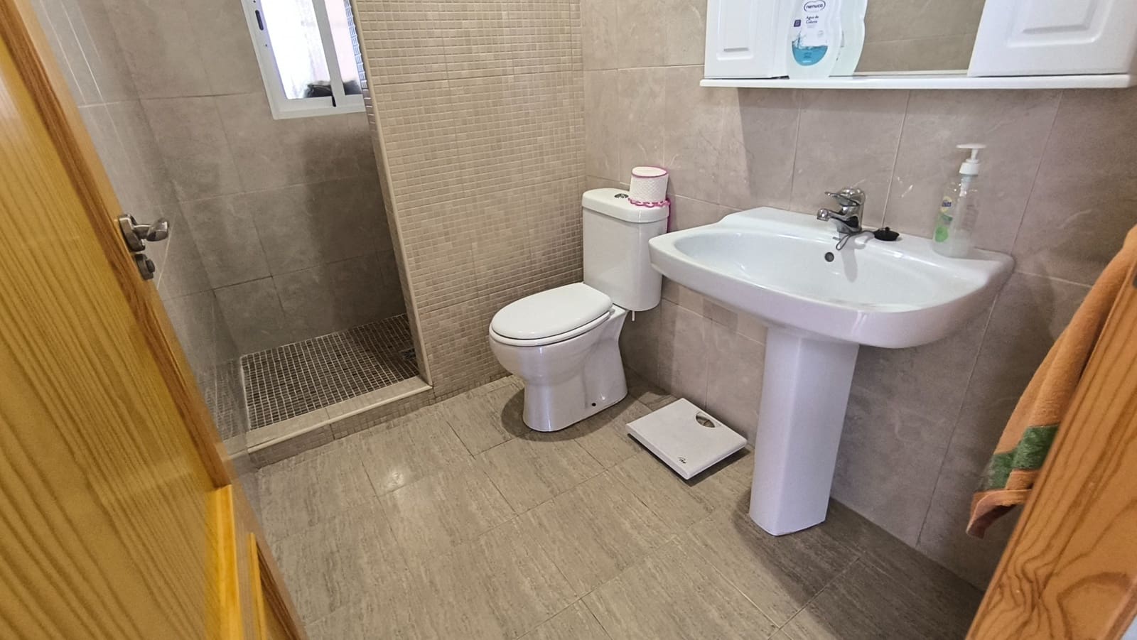 4 bedroom Finca/Country House for sale in El Mirador with pool - € 145,000 (Ref: 9008423)